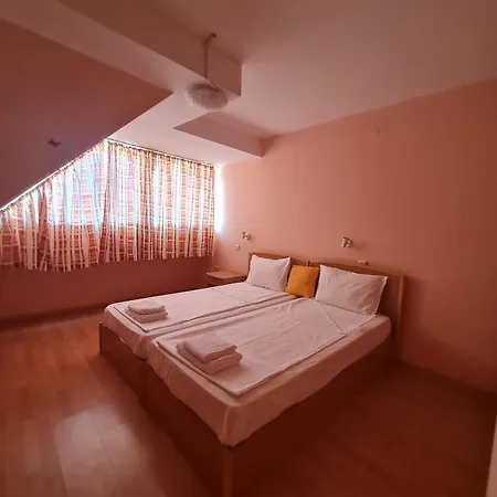 Sunny Apartment *
