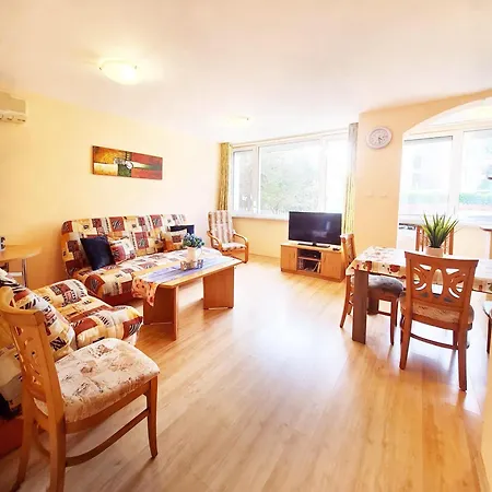 阳光堡垒公寓式酒店 *